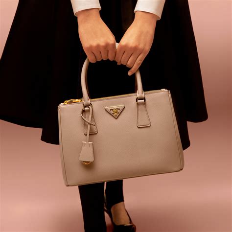 bolsas de prada|bolsas de marca en oferta.